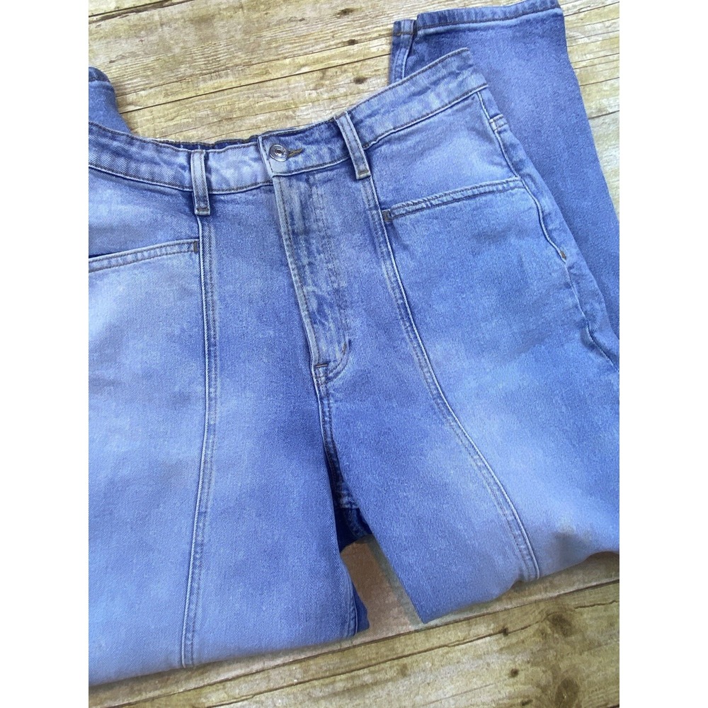 Divided Jeans Women's Size 10 Lite Bleach Wash Taper - Picture 4 of 9